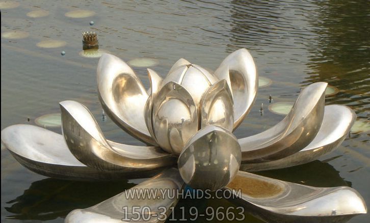 不锈钢荷花水中荷花雕塑