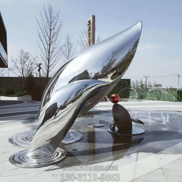 不锈钢镜面抽象动物鲸鱼雕塑