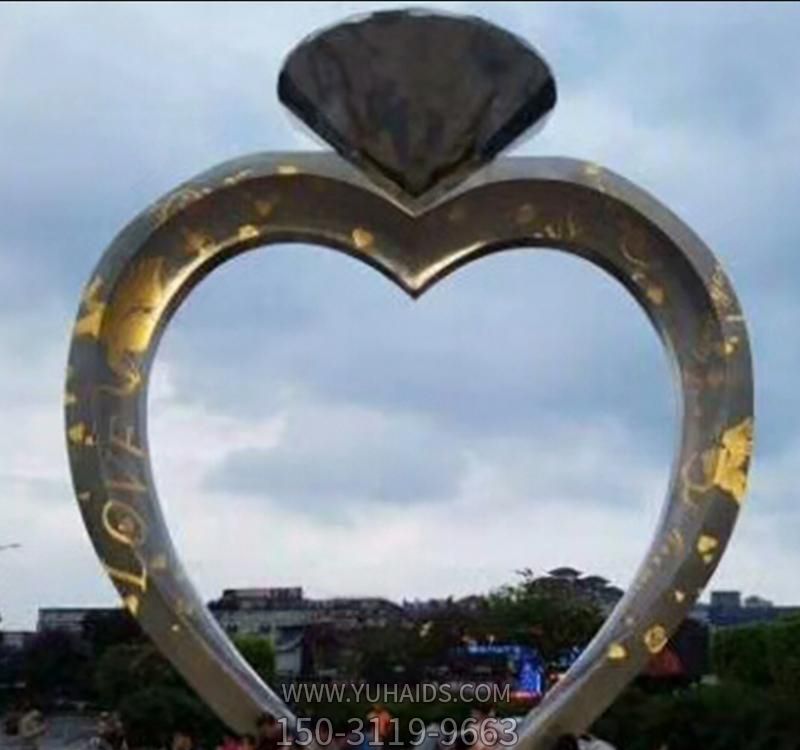 公园小区心形钻石不锈钢戒指雕塑