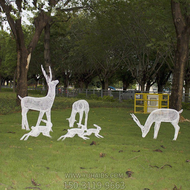 铁艺网格动物雕塑，草坪动物摆件