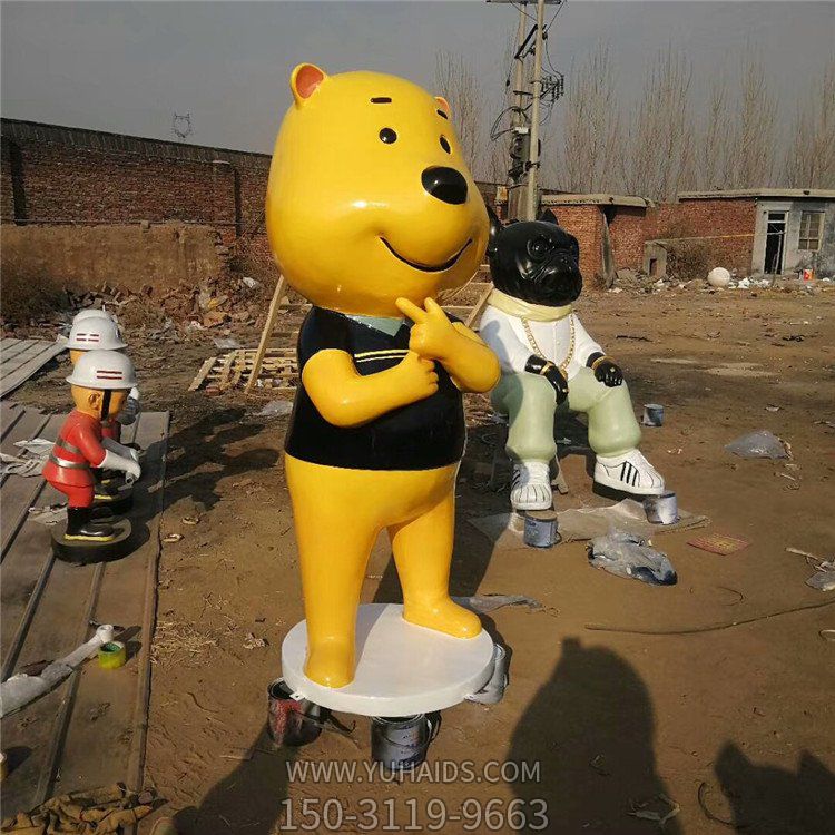 商场店铺美陈摆件玻璃钢卡通维尼熊雕塑