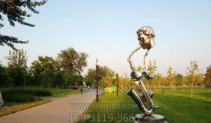 公园不锈钢抽象吹萨克斯吹奏雕塑