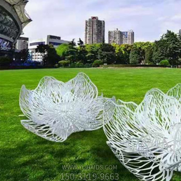 不锈钢户外园林景观镂空拉丝花朵雕塑摆件