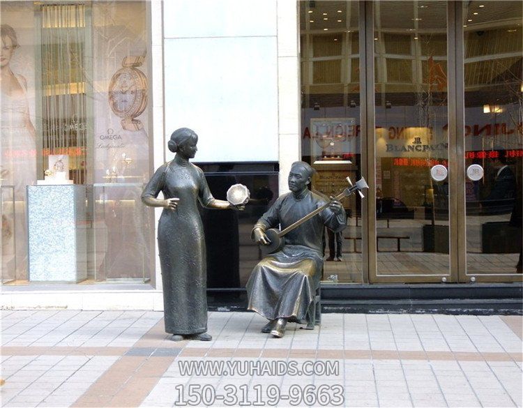 商业街户外摆放玻璃钢铸铜表演人物民俗小品雕塑