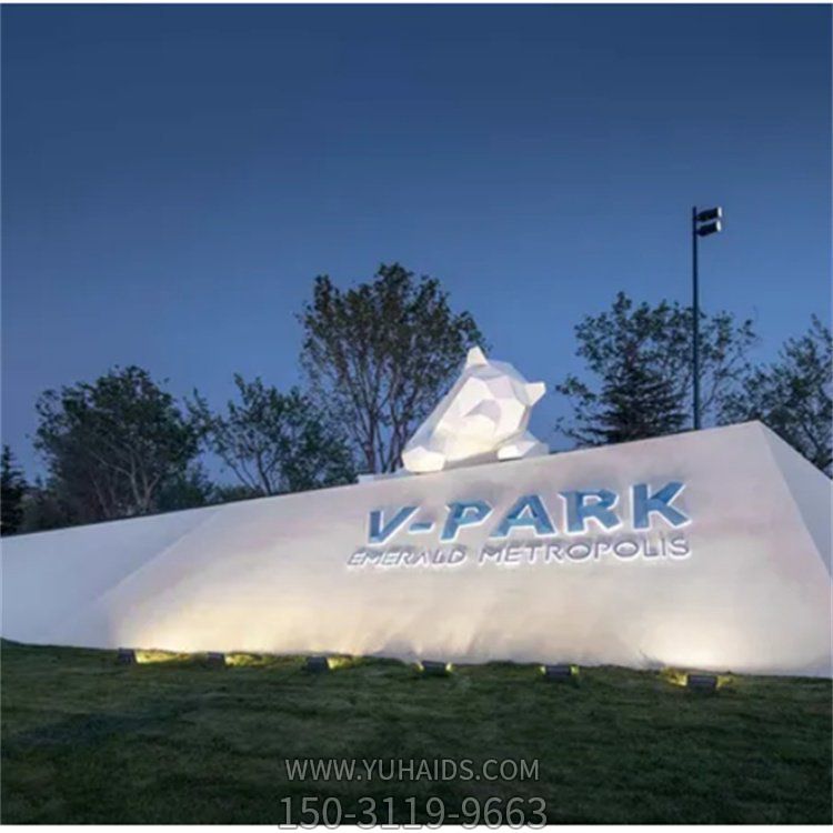 广场户外摆放玻璃钢几何熊标志景观雕塑