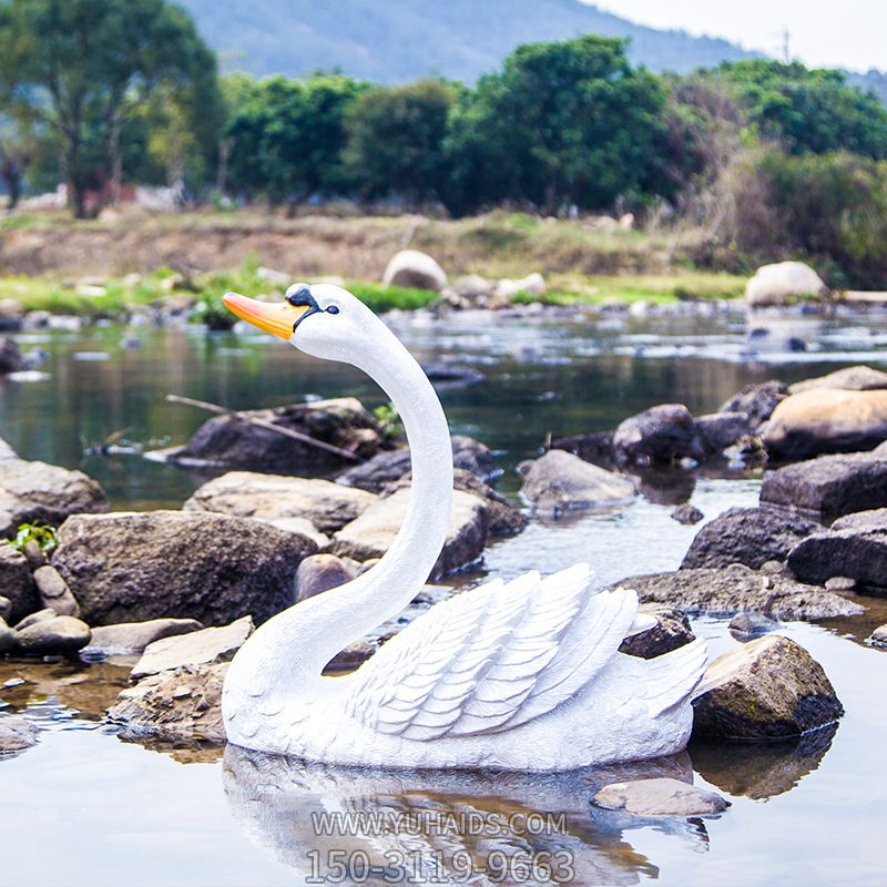 湖边玻璃钢仿真动物天鹅雕塑