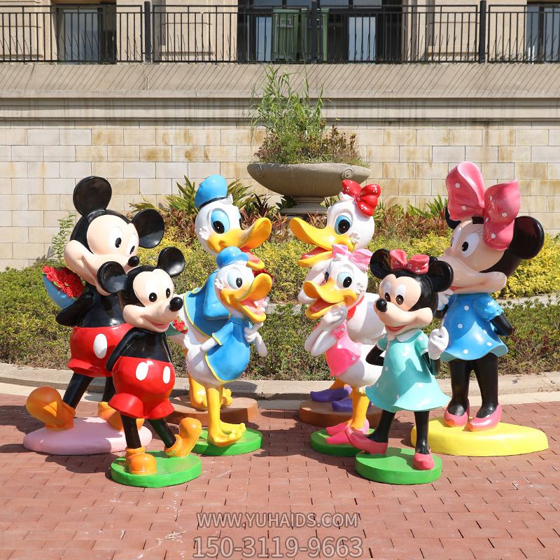 游乐场一群树脂玻璃钢彩绘米老鼠与唐老鸭雕塑