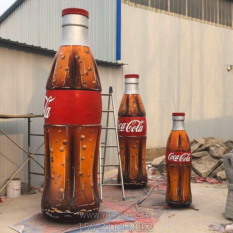 玻璃钢户外摆放装饰仿真大型可乐瓶雕塑