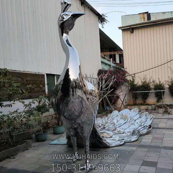 广场大型不锈钢镜面抽象孔雀雕塑