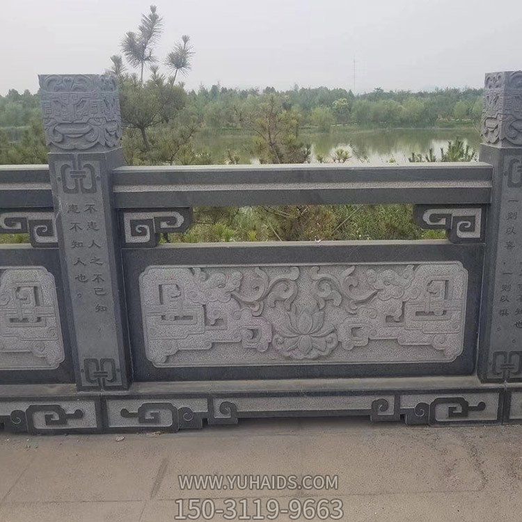 园林湖边摆放仿古青石浮雕花纹防护栏板雕塑