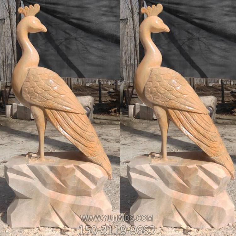 晚霞红石雕园林庭院孔雀雕塑