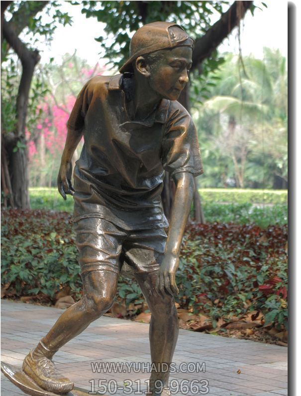 公园滑板男孩玻璃钢仿铜雕塑