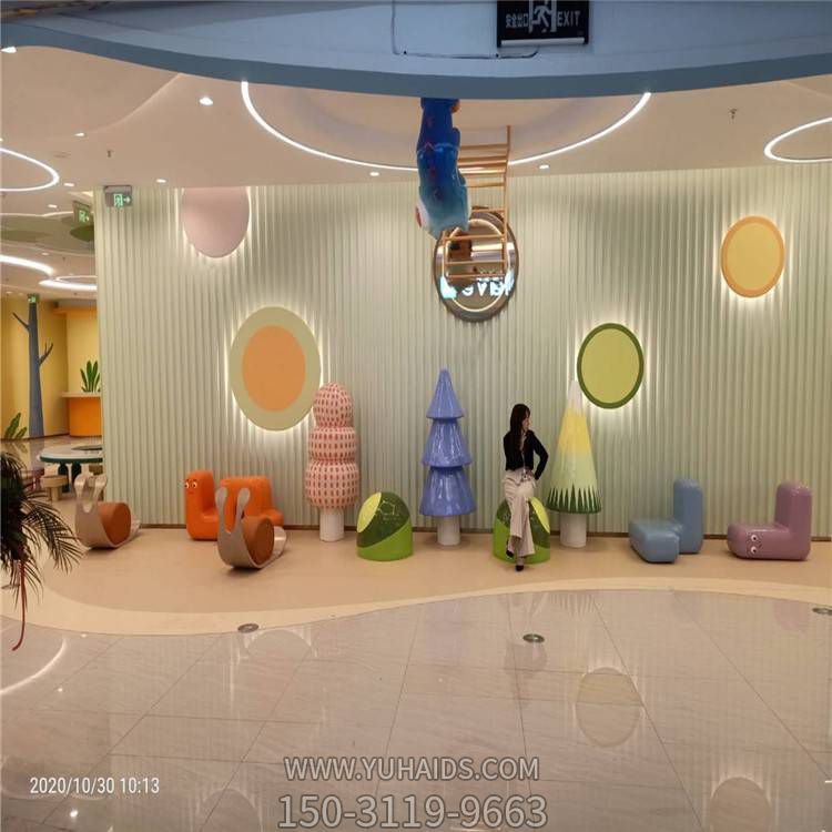 商场儿童乐园装饰摆放玻璃钢卡通动物座椅雕塑