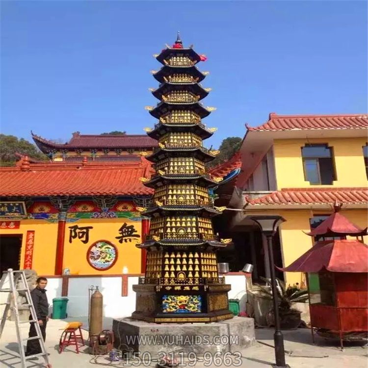 寺庙摆放铸铁漆金千佛塔雕塑