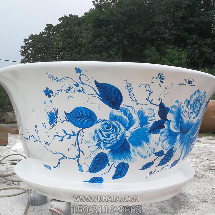玻璃钢彩绘仿真青花瓷茶杯雕塑景区广场摆件