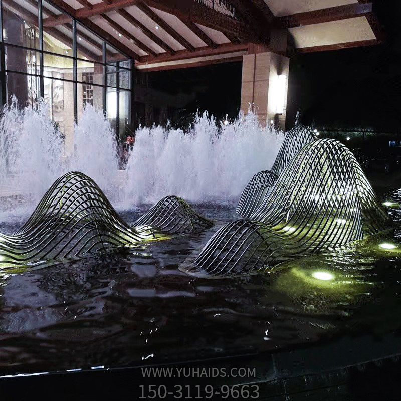 饭店不锈钢铁艺水景镂空假山雕塑