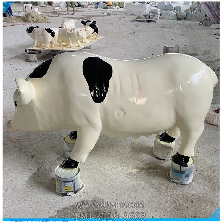 农场摆放玻璃钢斑点猪动物小品雕塑