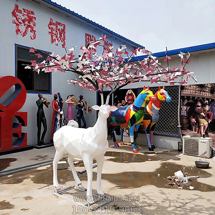 售楼部玻璃钢几何抽象大型梅花鹿雕塑