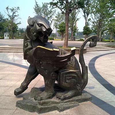 户外广场不锈钢仿铜仿古做旧貔貅雕塑