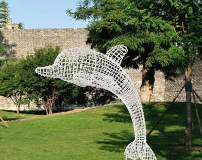 公园一只镂空不锈钢海豚雕塑