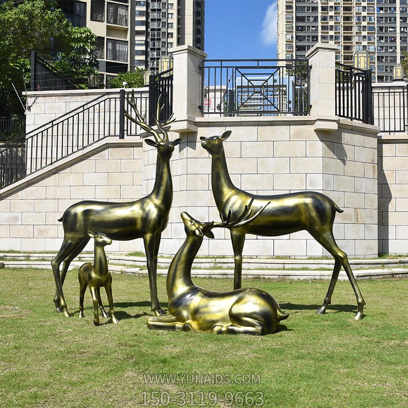 户外景观一家四口不锈钢仿铜鹿雕塑