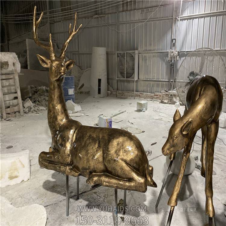 户外园林绿地玻璃钢仿铜动物鹿雕塑摆件
