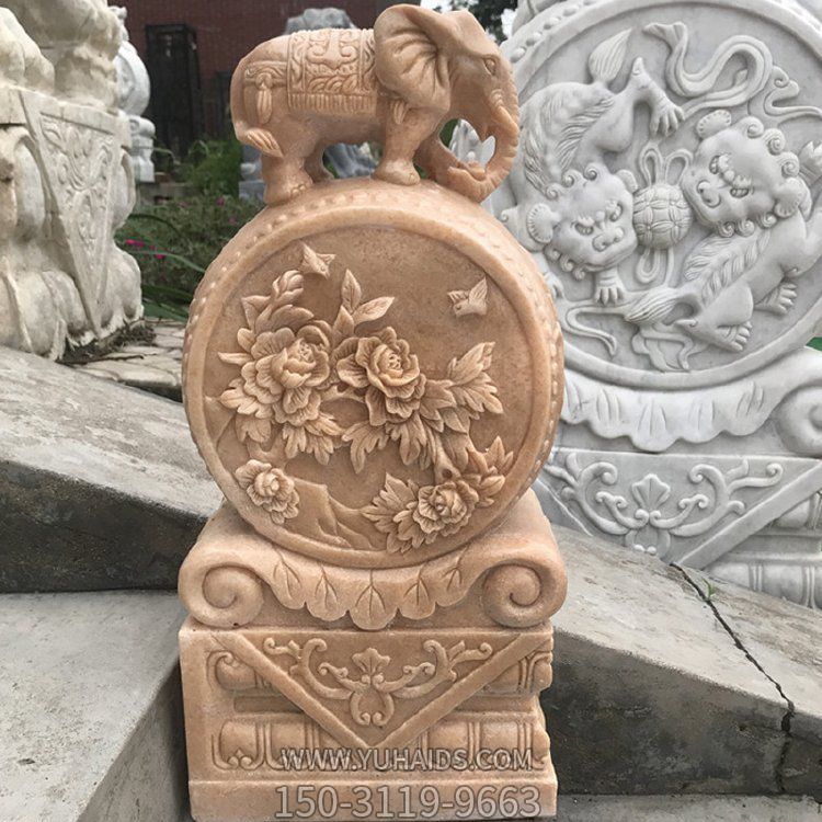 晚霞红石雕庭院门口一对抱鼓石雕塑