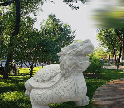公园里摆放的汉白玉石雕创意龙龟雕塑