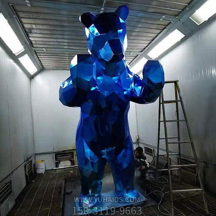 商场大型玻璃钢彩绘几何抽象动物熊雕塑