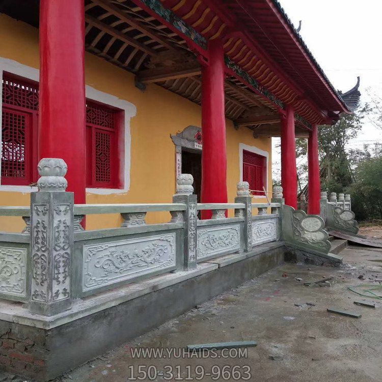 寺院祠堂台阶安装青石雕刻防护栏板 花岗岩栏杆雕塑