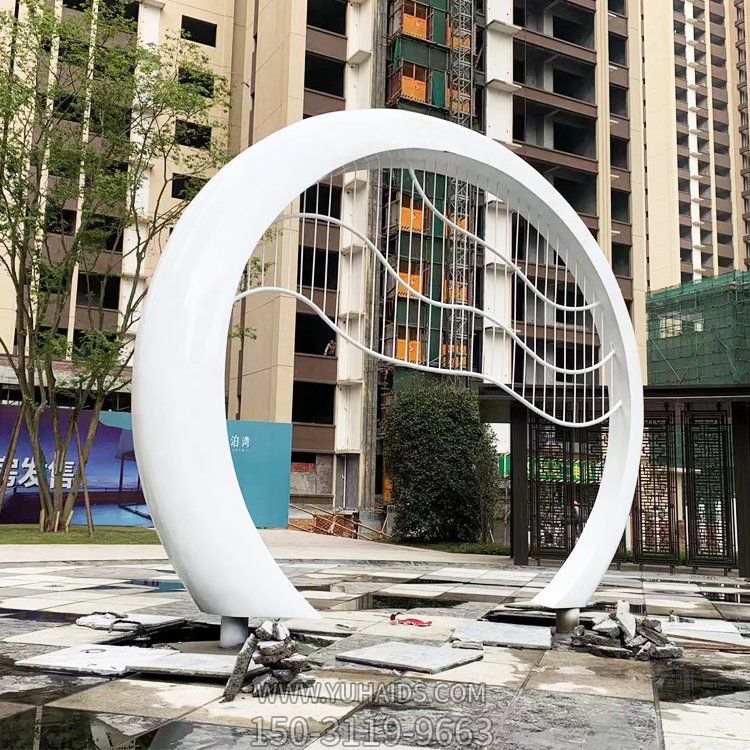 不锈钢环形景观雕塑