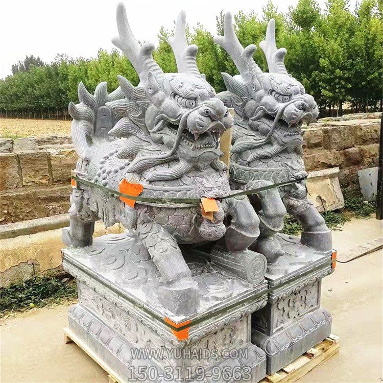瑞兽麒麟青石石雕一对雕塑