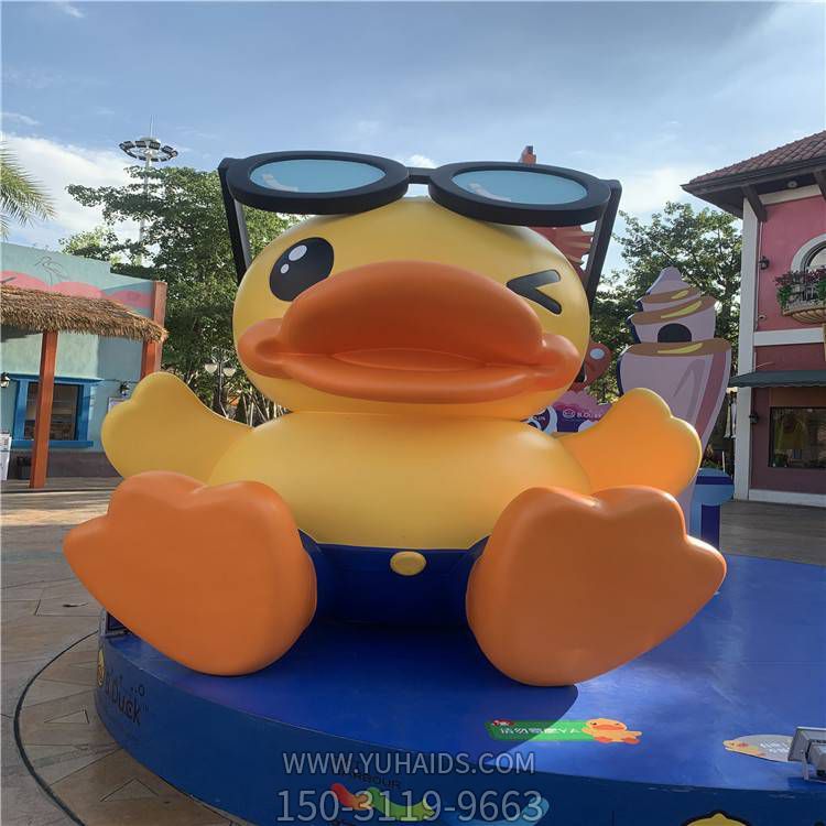 水上乐园大型户外创意玻璃钢卡通公仔雕塑摆件