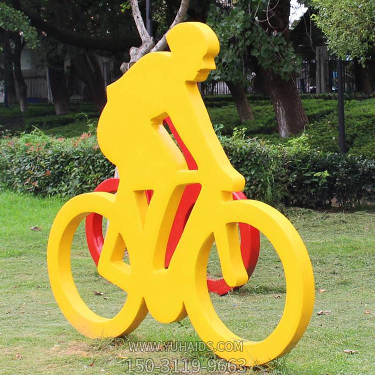 公园户外草坪骑车运动人物小品景观雕塑