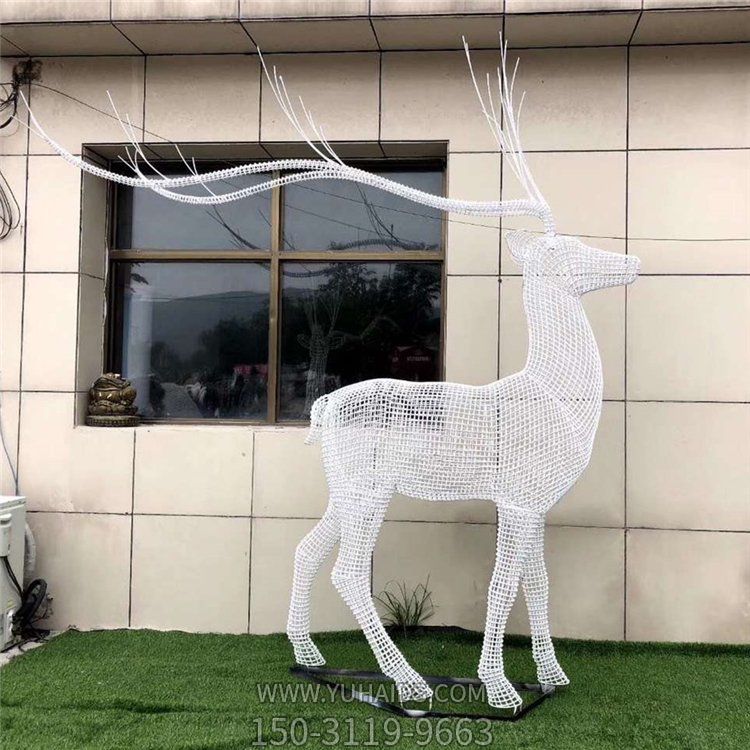 公园广场不锈钢镂空网格大型照明梅花鹿雕塑