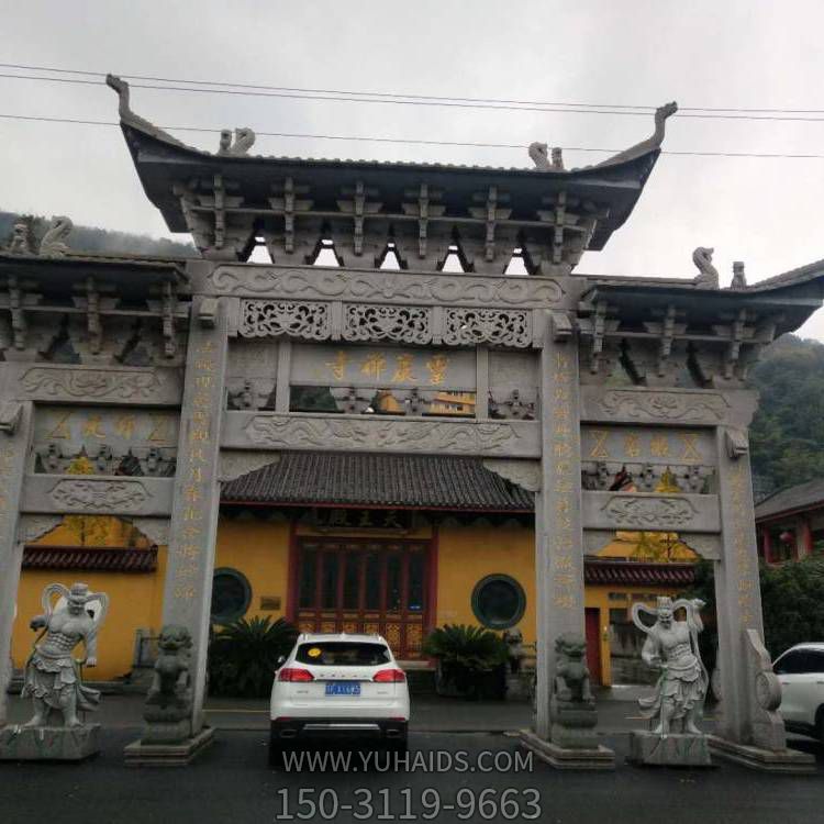 寺庙祠堂门口摆放青石雕刻仿古建筑三门石牌坊雕塑