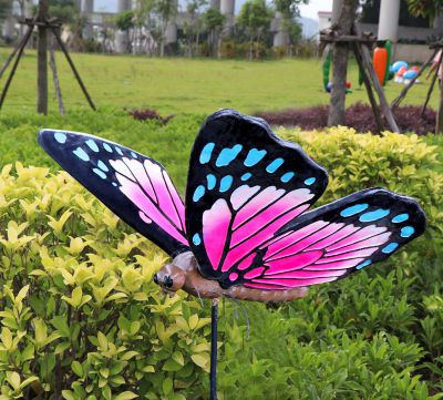玻璃钢彩绘景区蝴蝶雕塑