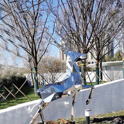 不锈钢镜面户外景观跳跃的梅花鹿雕塑