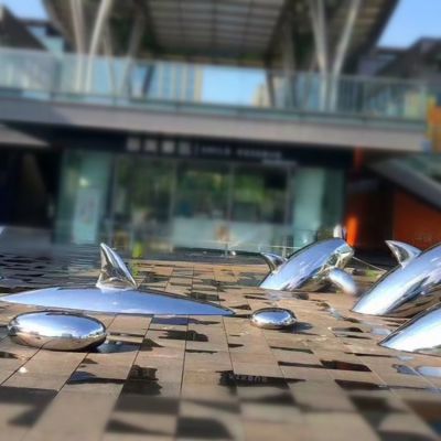 不锈钢镜面抽象海豚群 商业街小品雕塑