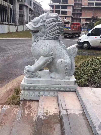 城市街道大型仿真动物狮子雕塑
