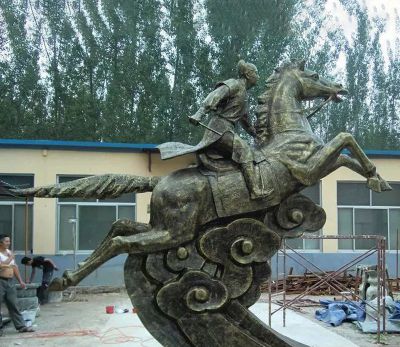 广场铜雕马儿跳跃的骑马雕塑