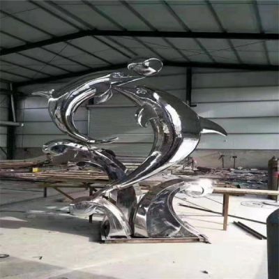 喷泉水池摆放不锈钢镜面海豚主题雕塑
