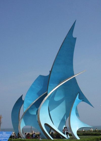 城市不锈钢仿真抽象蓝色帆雕塑