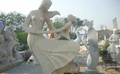 公园汉白玉景观石雕母女雕塑