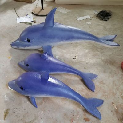 海边三只玻璃钢彩绘海豚雕塑