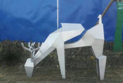 公园不锈钢抽象低头觅食的鹿雕塑