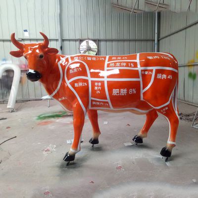 饭店摆放大型玻璃钢卡通喷漆牛动物雕塑