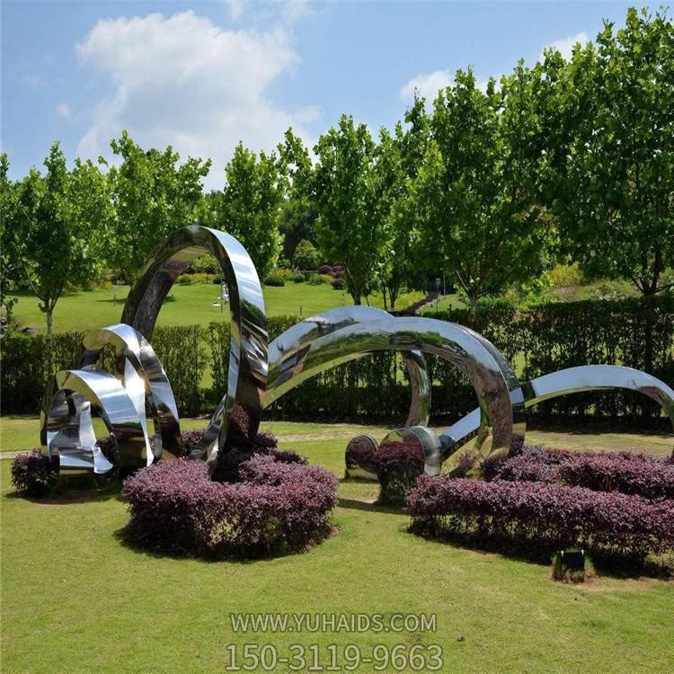 景点草坪不锈钢镜面抽象艺术圆环造型雕塑