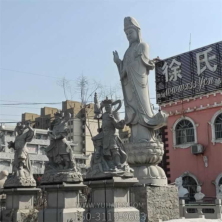 文化广场摆放青石雕刻关公佛像石狮子雕像雕塑