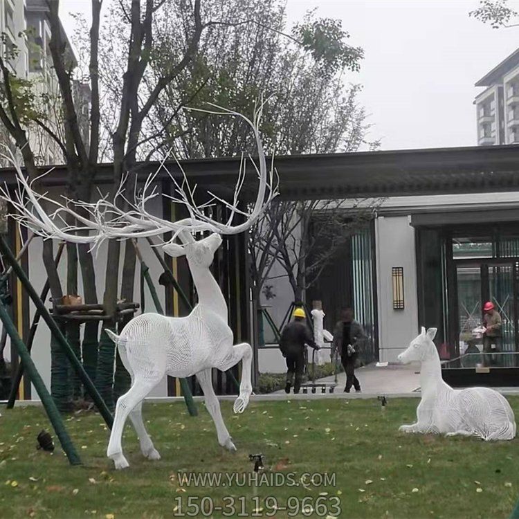 不锈钢铁艺镂空树角鹿小区草地装饰小品雕塑